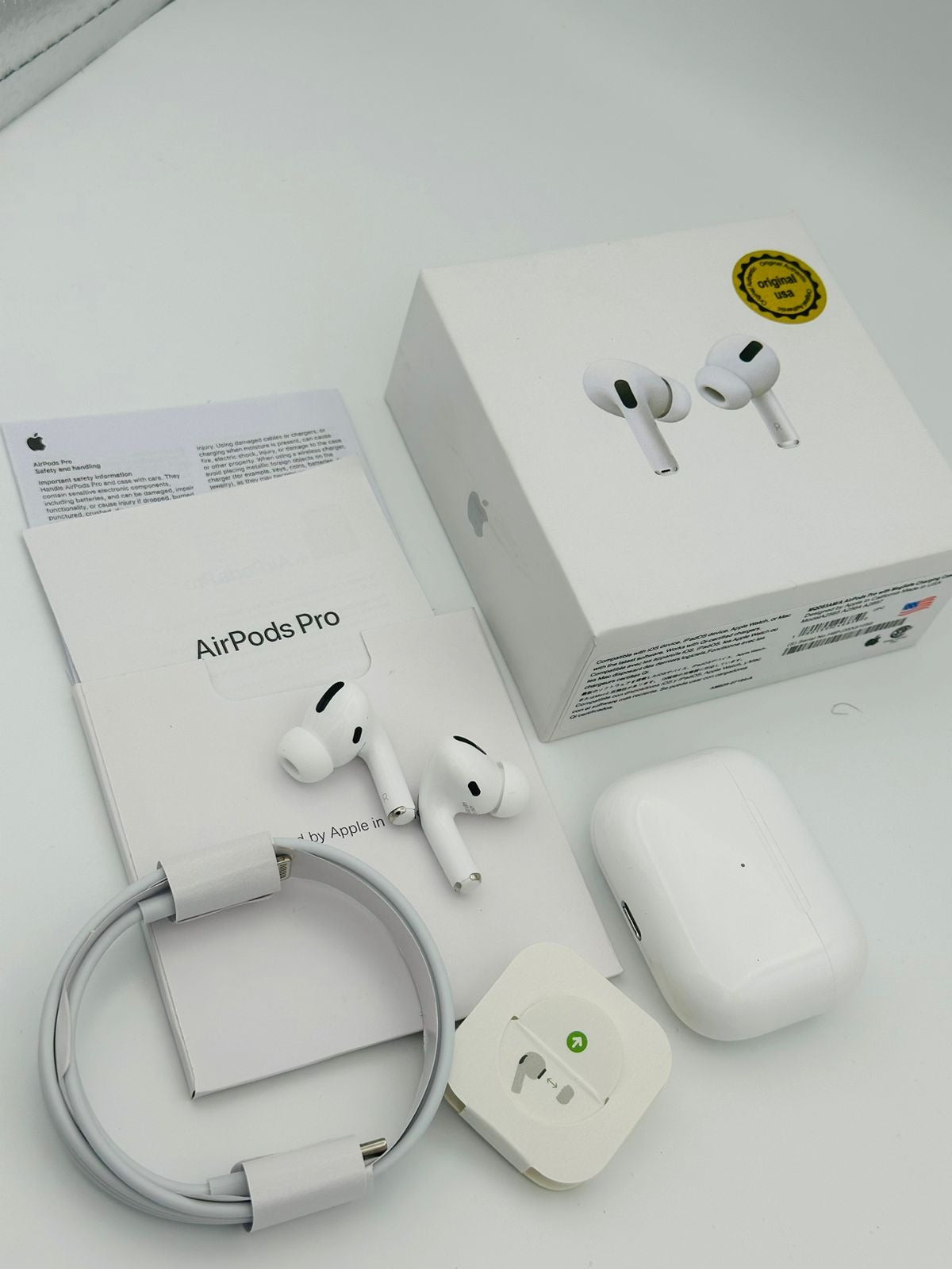 Apple AirPods Pro (2nd Gen) with MagSafe Charging Case – Enhanced Noise Cancellation & USB-C/MagSafe